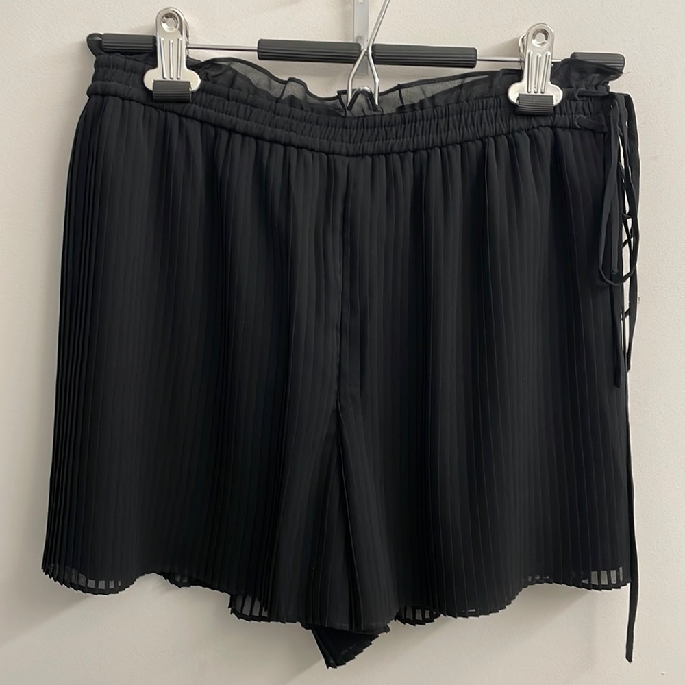 Club Monaco black pleated dress shorts